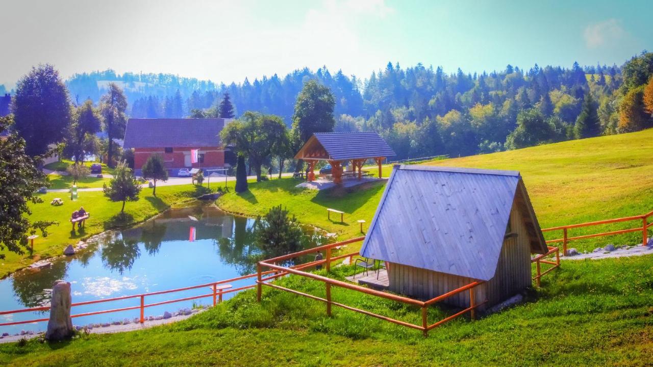 Glamping Vrhovc Hotell Zelezniki Eksteriør bilde